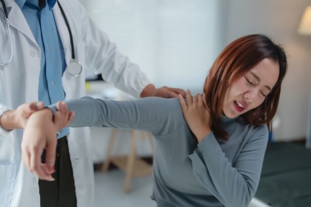 Different Ways an Orthopedic Surgeon Assists With Pain Management