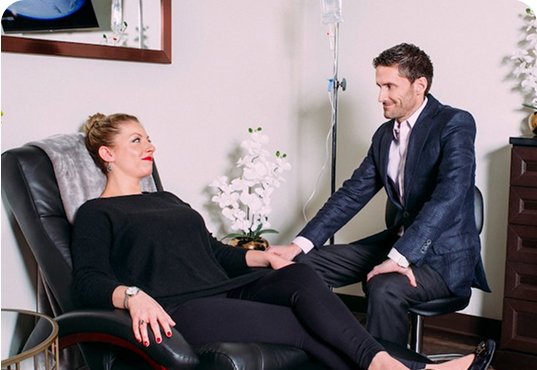 How Family Medicine Physicians Coordinate Specialized Care